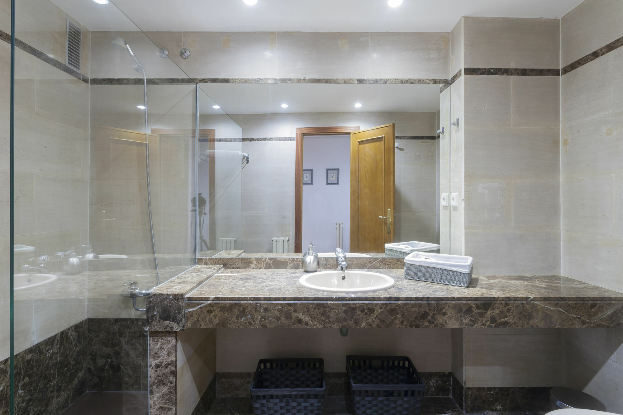 Forever Young Plaza Espana Appartement